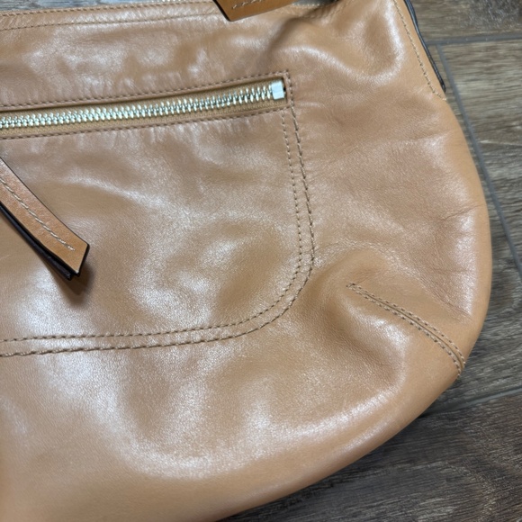 Vintage Coach Soho Tan Leather Hobo Shoulder Bag Zip Closure Pockets Designer - Picture 2 of 16
